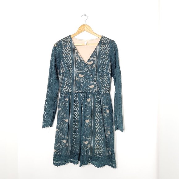 Xhilaration Fit and Flare Lace Dress Emerald Green Womens Long Sleeve Surplice S - Picture 1 of 10